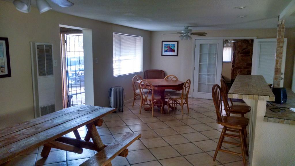 פיץ' ספרינגס Grand Canyon Caverns Inn מראה חיצוני תמונה